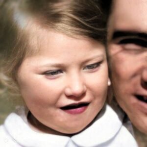 A child with a male faces.